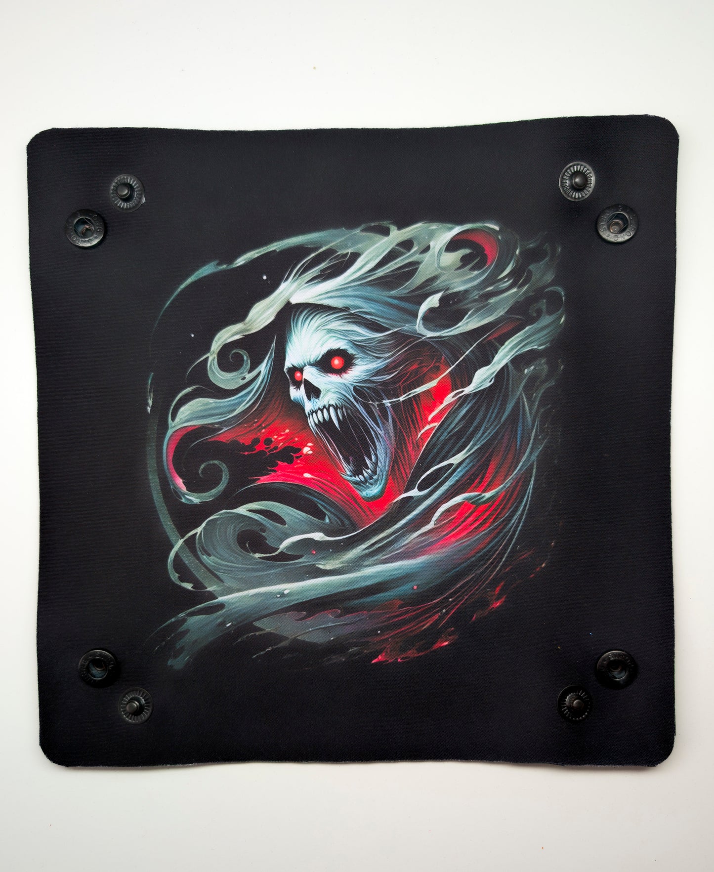 Screaming Vampire Wraith Dice Tray